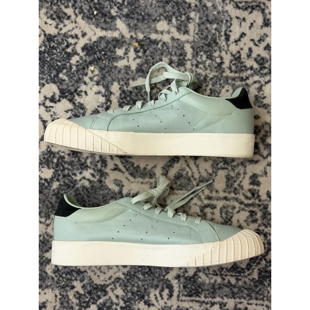 Adidas Everyn Wonder, Women's 10.5, Mint Green and Off White, Authentic